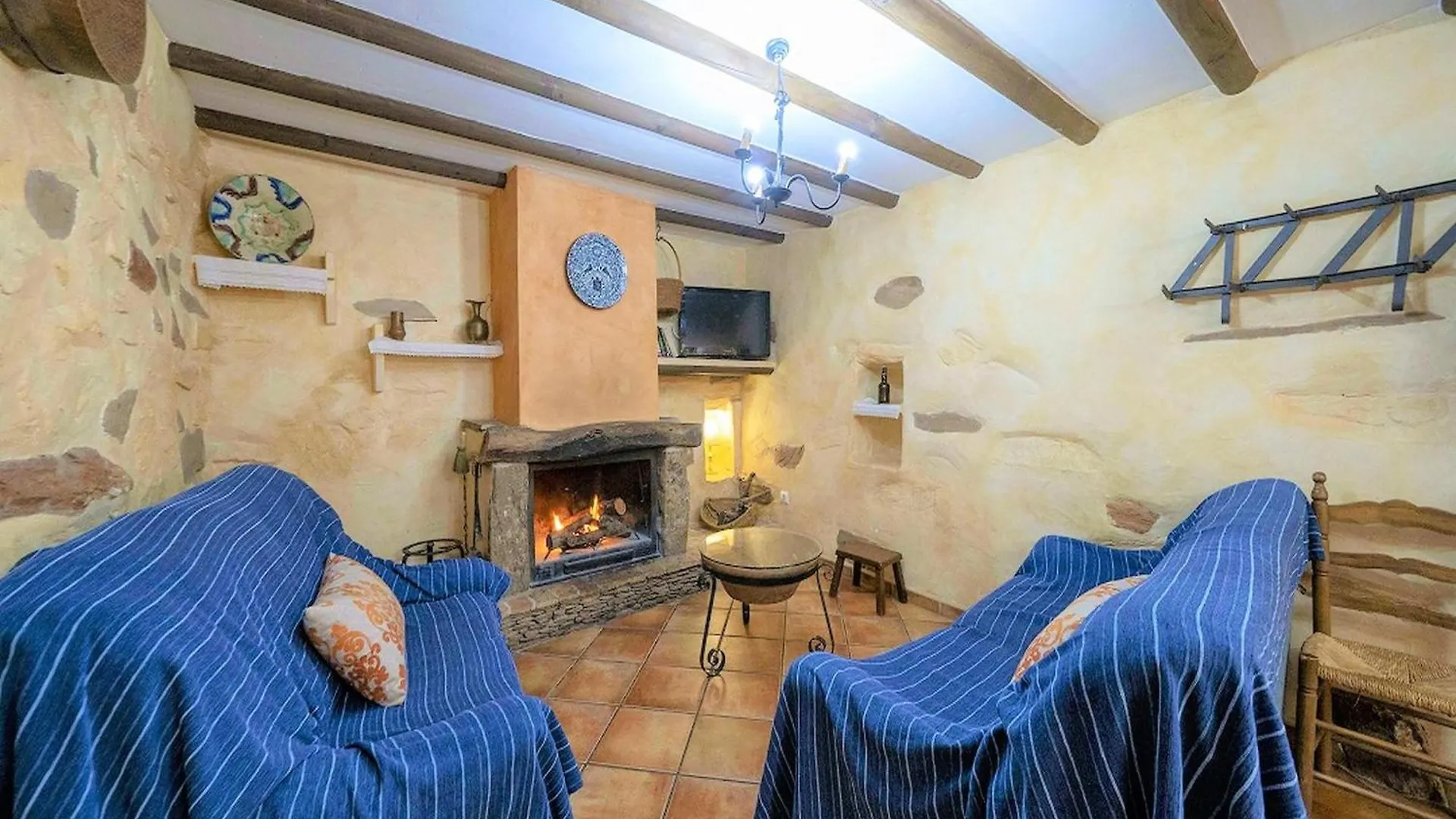 Beautiful Holiday Home In Laroya With Shared Pool Spain