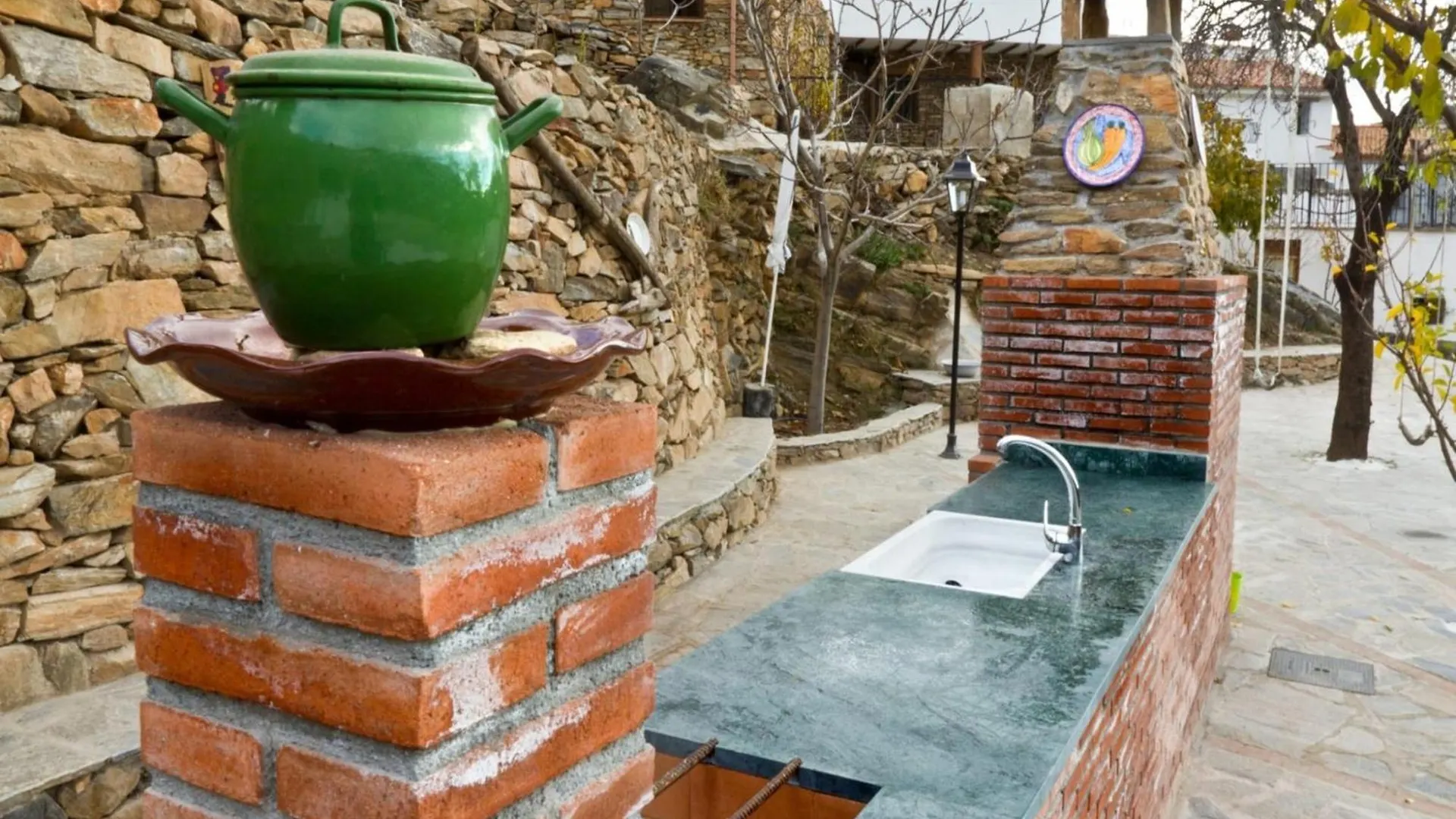 Beautiful Holiday Home In Laroya With Shared Pool 0*,  Španělsko